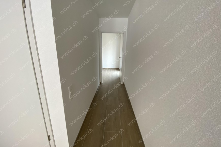 Appartement de 2.5 pièces, 55.37 m2, à Neuchâtel Appartement de 2.5 pièces, 55.37 m2, à Neuchâtel - Corridor