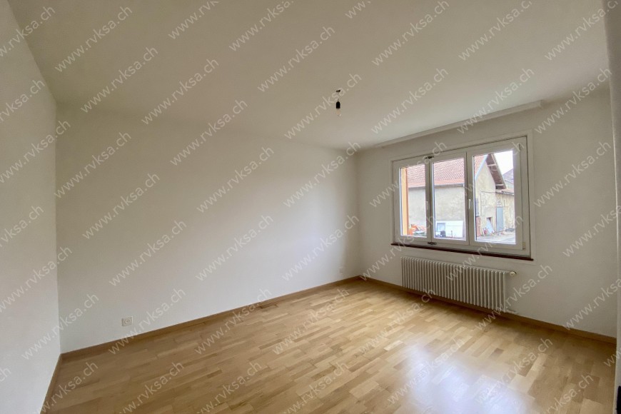 Appartement de 4 pièces, 71 m2, à Coffrane - Chambre N°2 