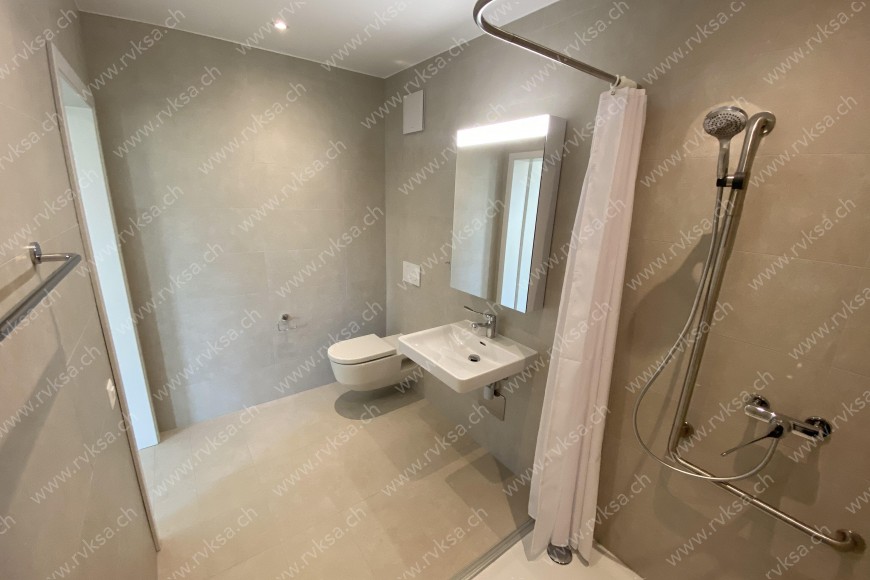 Appartement de 2.5 pièces, 50.05 m2, à Neuchâtel Appartement de 2.5 pièces, 50.05 m2, à Neuchâtel - Salle de bain