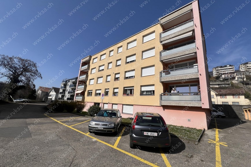 Appartement de 3.5 pièces, à Hauterive Bâtiment Appartement de 3.5 pièces, à Hauterive