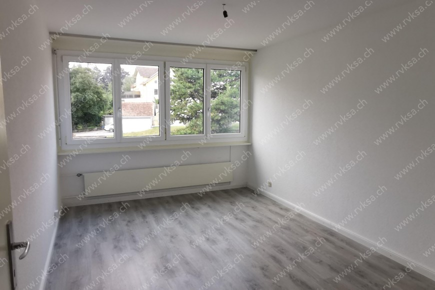 Appartement de 4 pièces, 90 m2, à Les Geneveys-sur-Coffrane Appartement de 4 pièces, 90 m2, à Les Geneveys-sur-Coffrane - Chambre N°2