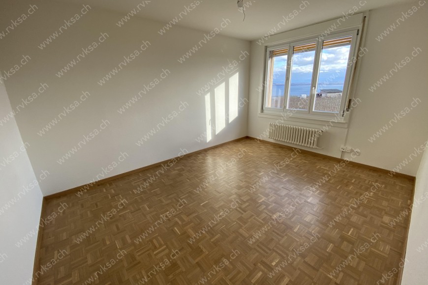 Appartement de 1 pièce, 32 m2, à Auvernier - Séjour 