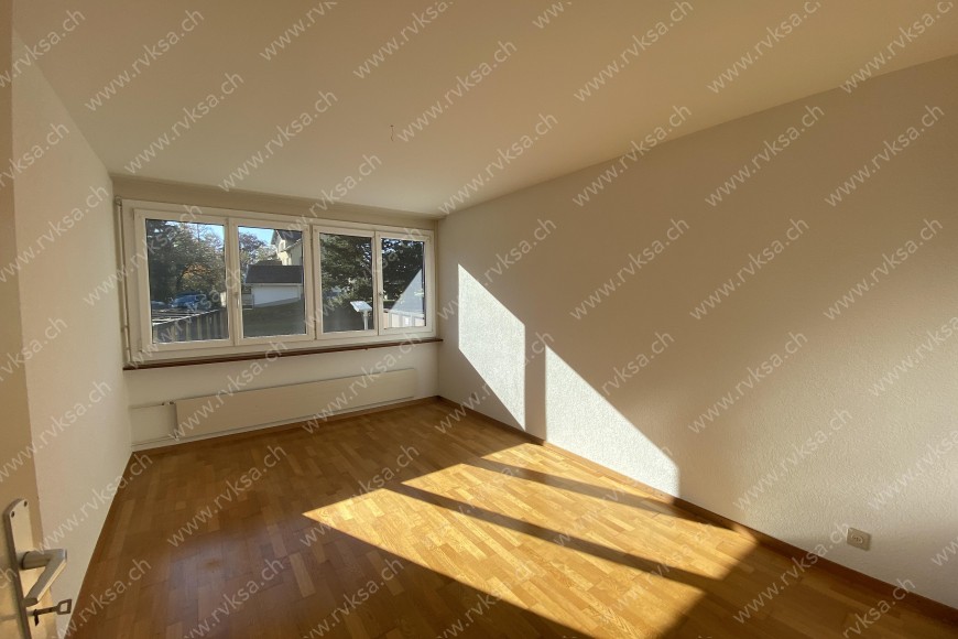 Appartement de 4 pièces, à Les Geneveys-sur-Coffrane - Chambre N°1 