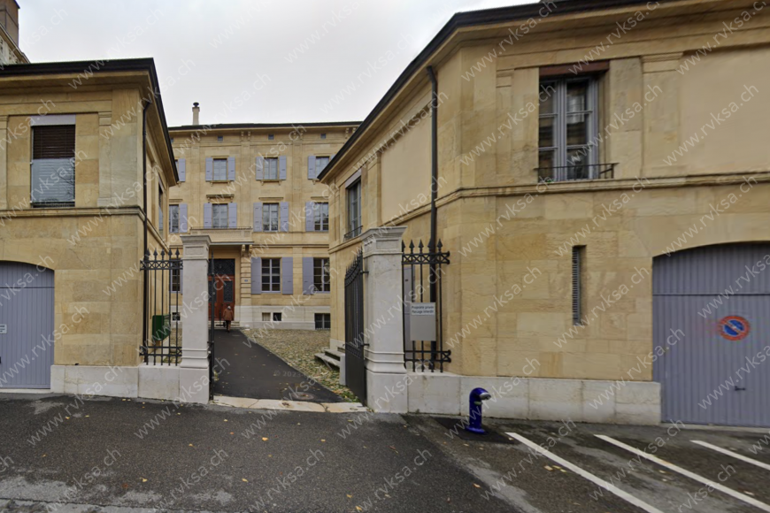 Local commercial de 5.5 pièces, 250 m2, à Neuchâtel Bâtiment Local commercial de 5.5 pièces, 250 m2, à Neuchâtel