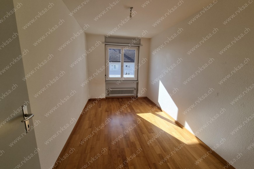 Appartement de 4 pièces, 80 m2, à Peseux - Chambre N°2 