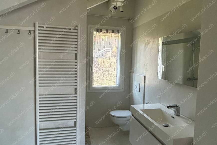 Appartement de 6.5 pièces, 225 m2, à Chez-le-Bart Appartement de 6.5 pièces, 225 m2, à Chez-le-Bart - Salle de bain