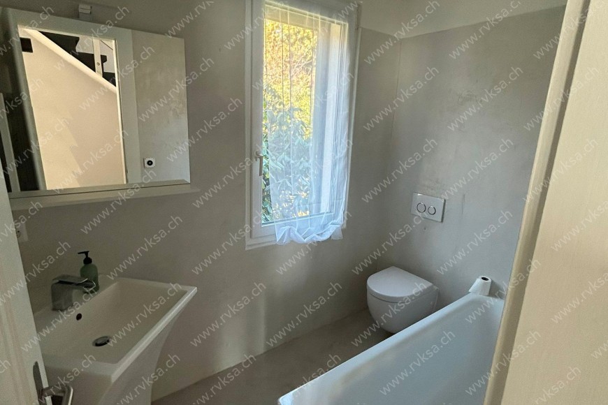 Appartement de 6.5 pièces, 225 m2, à Chez-le-Bart Appartement de 6.5 pièces, 225 m2, à Chez-le-Bart - Salle de bain