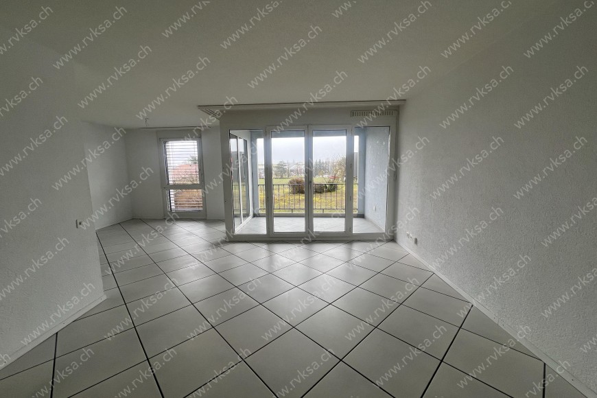 Appartement de 4.5 pièces, 100 m2, à Boudry - Séjour 