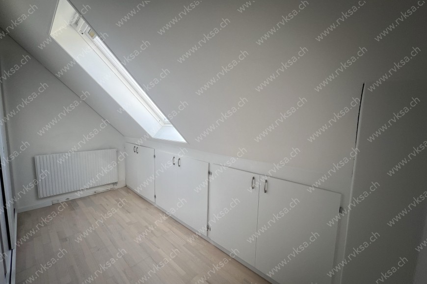 Appartement de 4.5 pièces, 96.28 m2, à Neuchâtel Appartement de 4.5 pièces, 96.28 m2, à Neuchâtel - Chambre N°3
