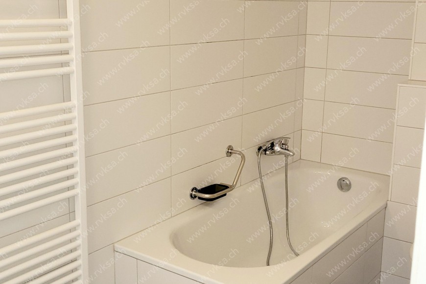 Appartement de 2.5 pièces, 52 m2, à Bevaix Appartement de 2.5 pièces, 52 m2, à Bevaix - Salle de bain