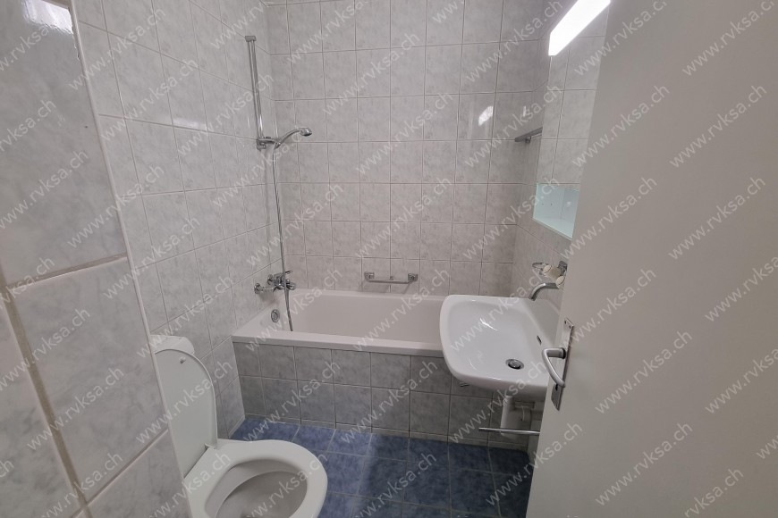 Appartement de 2 pièces, 40 m2, à Boudry - Salle de bain 