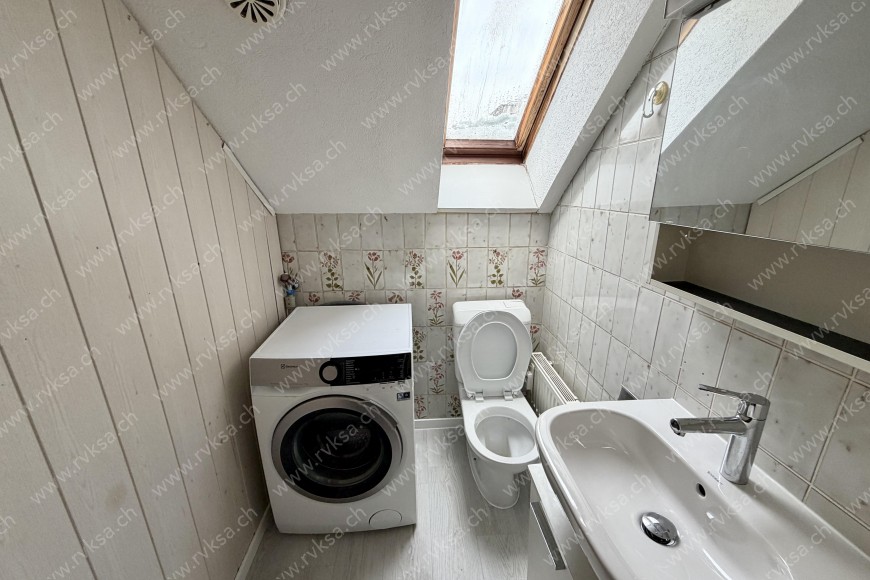 Appartement de 3 pièces, 80 m2, à La Chaux-de-Fonds - WC séparé 