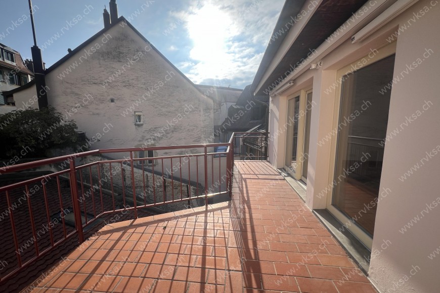 Appartement de 4.5 pièces, 96.28 m2, à Neuchâtel Appartement de 4.5 pièces, 96.28 m2, à Neuchâtel - Balcon - terrasse