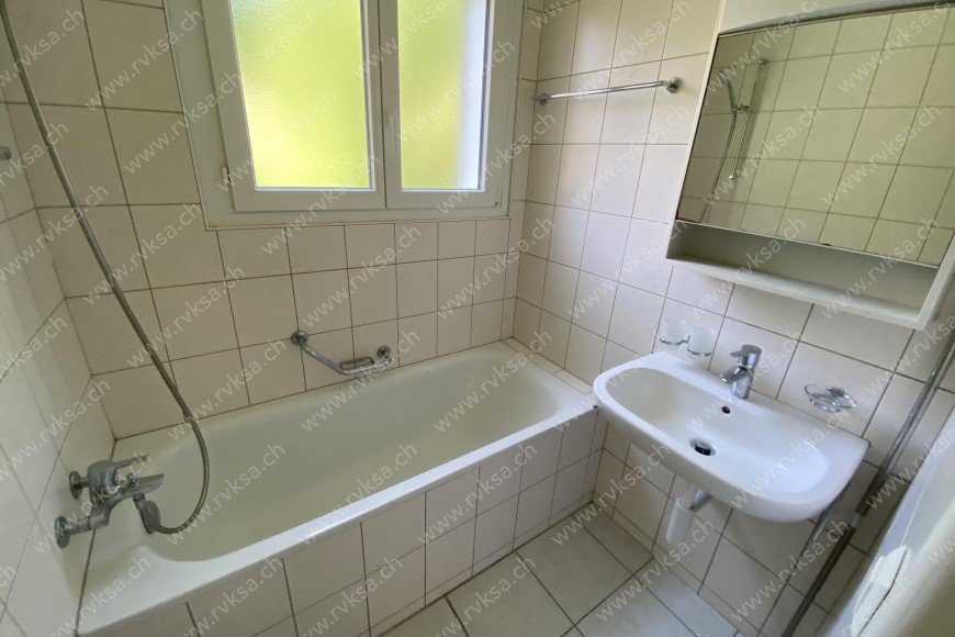 Appartement de 4 pièces, 80 m2, à Neuchâtel - Salle de bain 