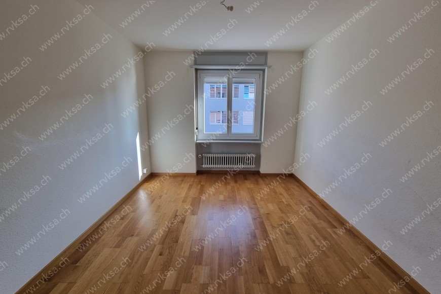 Appartement de 4 pièces, 80 m2, à Peseux - Chambre N°1 