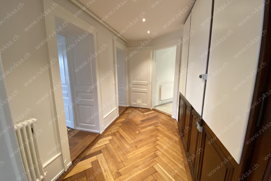 Appartement de 4.5 pièces, 88 m2, à Neuchâtel - Hall 