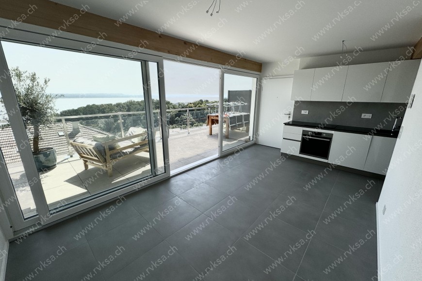 Appartement de 2 pièces, 32.8 m2, à Neuchâtel Appartement de 2 pièces, 32.8 m2, à Neuchâtel - Cuisine Séjour