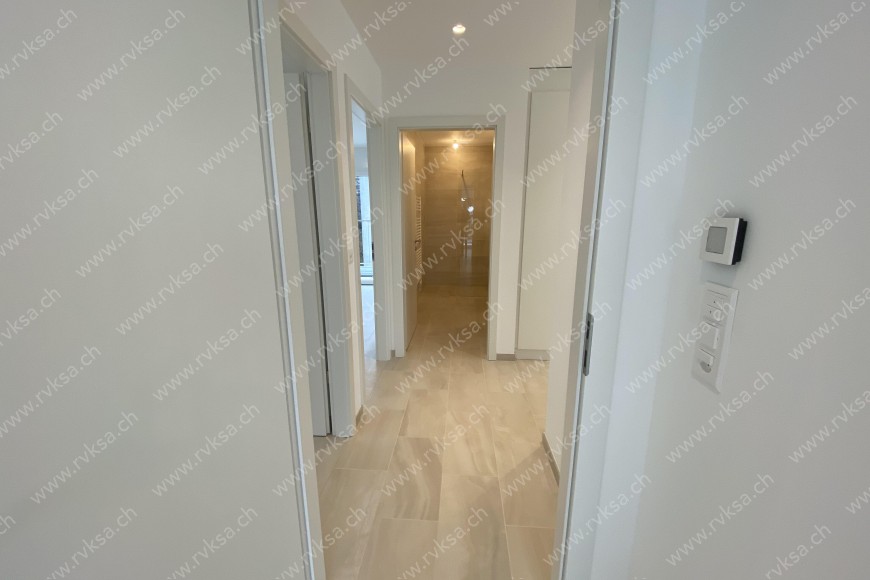 Appartement de 4 pièces, 134 m2, à Neuchâtel - Corridor 