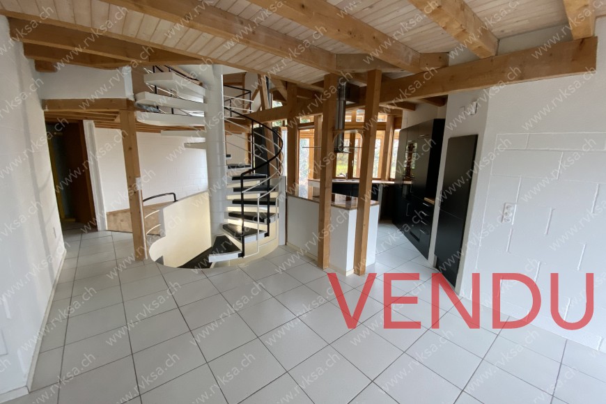 Rez-de-jardin - Vue sur cuisine