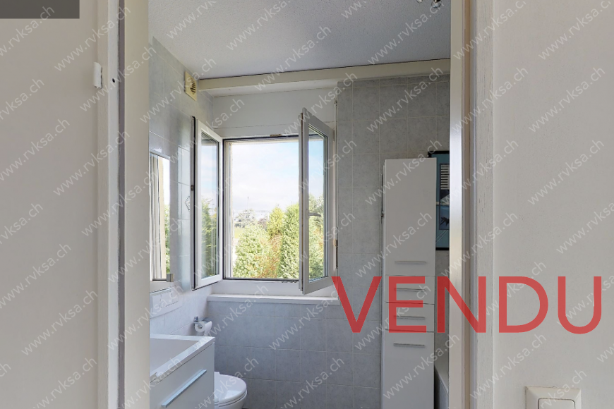 Salle de bain parentale (baignoire)