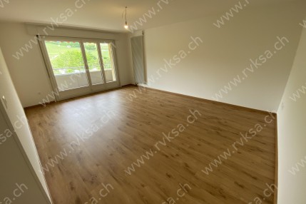 Appartement de 4 pièces, 85 m2, à Boudry - Séjour 