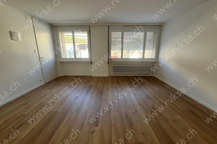 Appartement de 2 pièces, 45 m2, à Hauterive - Séjour 