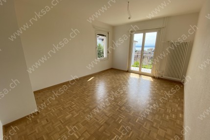 Appartement de 3 pièces, 72 m2, à Neuchâtel - Séjour 