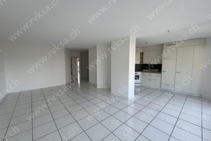 Appartement de 4.5 pièces, 93 m2, à Le Landeron Appartement de 4.5 pièces, 93 m2, à Le Landeron - Séjour